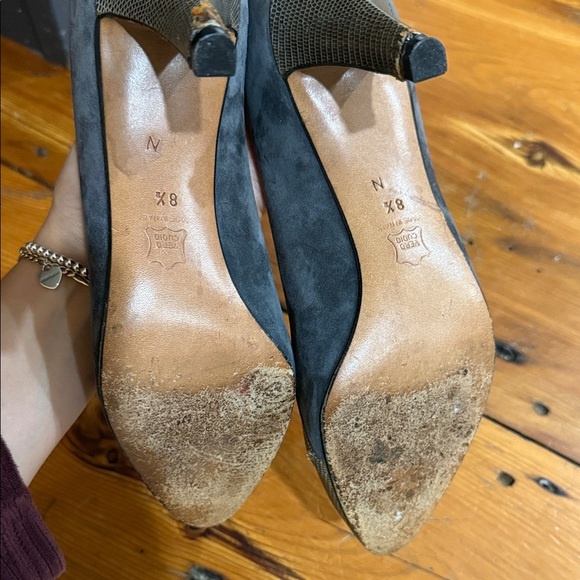 Yves Saint Laurent Elegant Velvet Grey and Faux snake skin Heels Size 8.5 N - Picture 12 of 13